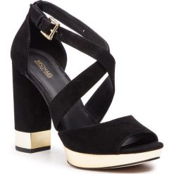 Sandały MICHAEL MICHAEL KORS - Valerie Platform 40R9VAHS1S Black. Czarne klapki damskie MICHAEL Michael Kors, bez wzorów, ze skóry, bez obcasa, na obcasie. W wyprzedaży za 449,00 zł.