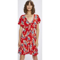 Answear - Sukienka Stripes Vibes. Szare sukienki dzianinowe ANSWEAR, na co dzień, l, casualowe, mini, rozkloszowane. W wyprzedaży za 69,90 zł.