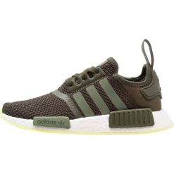 Adidas Originals NMD_R1 Tenisówki i Trampki night cargo/base green/semi frozen yellow. Zielone tenisówki damskie marki adidas Originals, z tworzywa sztucznego. W wyprzedaży za 479,20 zł.