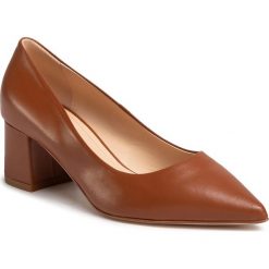 Półbuty SOLO FEMME - 48901-01-K78/000-04-00 Rudy. Pomarańczowe półbuty damskie Solo Femme, bez wzorów, ze skóry, bez obcasa, na obcasie, bez zapięcia. Za 339,00 zł.