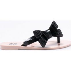 Melissa - Japonki dziecięce, Harmonic Bow. Czarne sandały dziewczęce Melissa, z gumy, bez zapięcia. W wyprzedaży za 119,90 zł.
