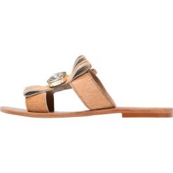 Chodaki damskie: Cassis côte d'azur ATHENA Klapki camel
