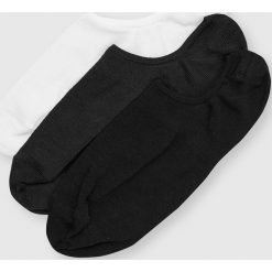 Niewidoczne skarpetki komplet 3 par. Czarne skarpetki męskie Pull&Bear. Za 29,90 zł.