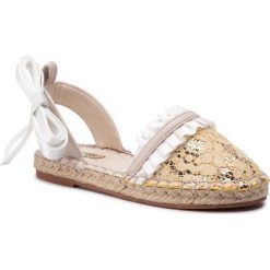 Espadryle GUESS - Roby FI6ROB FAB12 BEIG. Brązowe sandały dziewczęce Guess, ze skóry ekologicznej, bez zapięcia. W wyprzedaży za 159,00 zł.