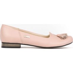 Klasyczne baleriny z frędzlami - skóra naturalna - model 009 - kolor różowy. Różowe baleriny damskie Zapato, bez wzorów, ze skóry, eleganckie, na niskim obcasie, na obcasie. Za 299,00 zł.
