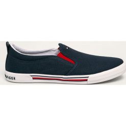Tommy Hilfiger - Tenisówki dziecięce. Niebieskie trampki chłopięce TOMMY HILFIGER, bez wzorów, z gumy, z okrągłym noskiem, bez zapięcia. W wyprzedaży za 199,90 zł.