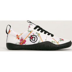 Desigual Sport - Buty. Białe buty sportowe damskie Desigual Sport, bez wzorów, z materiału, sportowe. Za 299,90 zł.