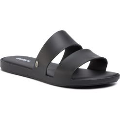 Klapki MELISSA - Color Pop Ad 32799 Black/Black 50481. Czarne klapki damskie Melissa, bez wzorów, z tworzywa sztucznego, bez obcasa. W wyprzedaży za 199,00 zł.