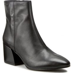 Botki VAGABOND - Olivia 4217-001-20 Black. Czarne botki damskie na obcasie marki Vagabond, z materiału. W wyprzedaży za 329,00 zł.