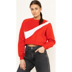 Bluza NIKE Sportswear Swoosh BV3933. Czerwone bluzy damskie Nike, xs, bez wzorów, z bawełny, bez rękawów, bez kaptura. W wyprzedaży za 189,00 zł.