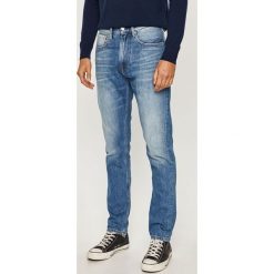Calvin Klein Jeans - Jeansy. Niebieskie jeansy męskie Calvin Klein Jeans, z aplikacjami. W wyprzedaży za 399,90 zł.