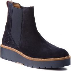 Sztyblety GANT - Casey 17553834 Marine G69. Niebieskie buty zimowe damskie marki GANT, ze skóry, na obcasie. Za 659,90 zł.