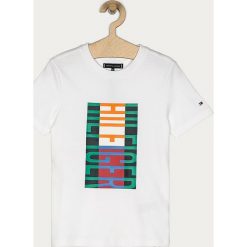 Tommy Hilfiger - T-shirt dziecięcy 128-176 cm. Białe t-shirty chłopięce TOMMY HILFIGER, z aplikacjami, z bawełny, bez rękawów. Za 159,90 zł.