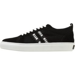 Trampki męskie: MSGM TWIN BAND EMBROIDERY LACE UP Tenisówki i Trampki black