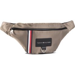 Saszetka nerka TOMMY HILFIGER - Th Metropolitan Crossbody Ny AM0AM06295 PDT. Pomarańczowe torby męskie skórzane TOMMY HILFIGER, bez wzorów, z materiału, młodzieżowe. Za 359,00 zł.
