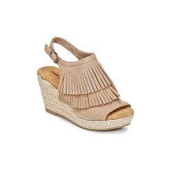 Sandały Minnetonka ASHLEY. Pomarańczowe sandały damskie marki Minnetonka. Za 293,30 zł.