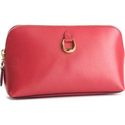 Kosmetyczka LAUREN RALPH LAUREN - Cosmetic 432728167012 Raspberry. Czerwone kosmetyczki męskie Lauren Ralph Lauren, bez wzorów, ze skóry. W wyprzedaży za 279,00 zł.