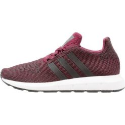 Adidas Originals SWIFT RUN Tenisówki i Trampki maroon/core black/footwear white. Czerwone trampki męskie adidas Originals, z tworzywa sztucznego. Za 249,00 zł.