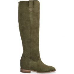 Kozaki khaki z ukrytą koturną. Zielone kozaki damskie Arturo Vicci, na zimę, ze skóry, na wysokim obcasie, na koturnie, bez zapięcia. Za 349,00 zł.