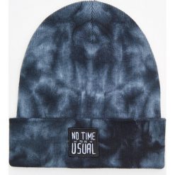 Czapka tie dye - Biały. Białe czapki męskie Cropp, bez wzorów. Za 39,99 zł.