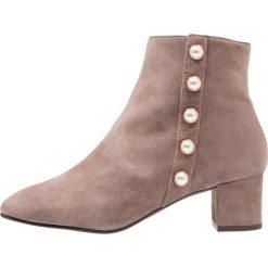Botki damskie: CTWLK MILANO Botki taupe