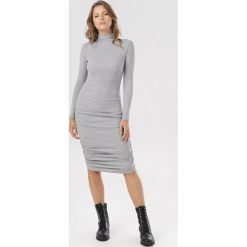 Szara Sukienka Elinless. Szare sukienki damskie Born2be, s, bez wzorów, z dzianiny, bez kołnierzyka, bez rękawów. Za 69,99 zł.