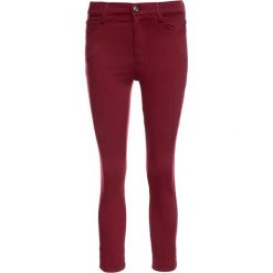 Jeansy Slim Fit Marella Sport 31360897. Zielone jeansy damskie Marella Sport, bez wzorów, z jeansu. W wyprzedaży za 289,00 zł.