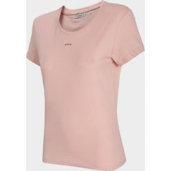 T-shirt damski TSD629 - pudrowy koral - Outhorn. Koszulki damskie Outhorn, z nadrukiem, bez kołnierzyka. Za 34,99 zł.