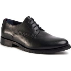 Półbuty TOMMY HILFIGER - Brushed Leather Lace Up Shoe FM0FM02731 Black BDS. Czarne buty wizytowe męskie TOMMY HILFIGER, bez wzorów, ze skóry, wizytowe, bez zapięcia. Za 749,00 zł.