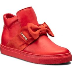 Sneakersy CARINII - B3834 H55-H55-PSK-B67. Czerwone półbuty damskie Carinii, z aplikacjami, ze skóry, bez obcasa, na obcasie, bez zapięcia. W wyprzedaży za 239,00 zł.
