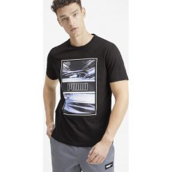 Puma Light Motion Photo Koszulka Czarny. Czarne podkoszulki męskie Puma, s, z nadrukiem, z bawełny, bez kołnierzyka, z krótkim rękawem, krótkie. Za 119,95 zł.