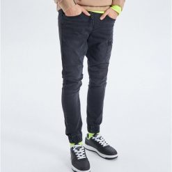 Jeansy Jogger - Szary. Szare jeansy męskie Cropp, m, bez wzorów. W wyprzedaży za 69,99 zł.