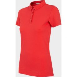 Koszulka polo damska TSD622 - czerwony - Outhorn. Czerwone koszulki damskie Outhorn, na imprezę, bez wzorów, polo, bez rękawów. Za 49,99 zł.