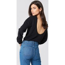 NA-KD Basic Sweter z głębokim dekoltem z tyłu - Black. Czarne bez kategorii marki NA-KD Basic. W wyprzedaży za 40,47 zł.