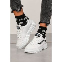 Białe buty sportowe sneakersy sznurowane casu 20g14/b. Białe buty dziewczęce sportowe Casu, na lato, bez wzorów, z jeansu, na sznurówki. Za 59,99 zł.