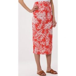 Koralowa Spódnica Tracing. Pomarańczowe spódniczki damskie Born2be, xl, bez wzorów, z dzianiny, midi. Za 49,99 zł.