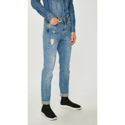 Noisy May - Jeansy Kim. Niebieskie jeansy damskie marki Noisy May. W wyprzedaży za 149,90 zł.