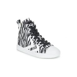 Buty Dziecko Hummel STRADA ZEBRA JR. Białe trampki dziewczęce Hummel, bez wzorów, bez zapięcia. Za 207,20 zł.