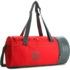 Torba adidas - Fcb Du M DI0235 Red/Utivy. Czerwone torby męskie skórzane Adidas, bez wzorów, ze skóry ekologicznej, sportowe. W wyprzedaży za 149,00 zł.