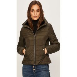Vero Moda - Kurtka. Czarne kurtki damskie Vero Moda, s, bez wzorów, z poliesteru, krótkie, bez kaptura. W wyprzedaży za 119,90 zł.