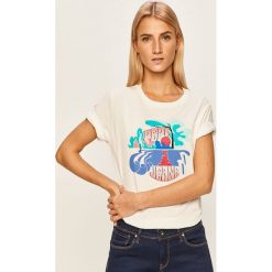 Pepe Jeans - T-shirt Faith. Białe bluzki damskie Pepe Jeans, s, z nadrukiem, z bawełny, casualowe, z okrągłym kołnierzem, z krótkim rękawem. W wyprzedaży za 129,90 zł.