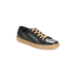 Buty André BIBI. Czarne trampki i tenisówki damskie Andre, bez wzorów, bez zapięcia. Za 132,30 zł.