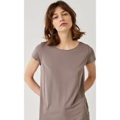 Simple - Top. Szare topy damskie marki Simple, z dzianiny, z okrągłym kołnierzem. W wyprzedaży za 159,90 zł.