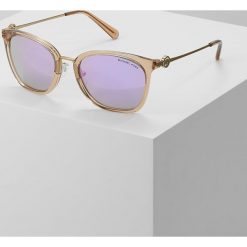 Michael Kors LUGANO Okulary przeciwsłoneczne light brown crystal. Pomarańczowe okulary przeciwsłoneczne damskie Michael Kors. Za 569,00 zł.