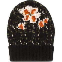 Czapka TWINSET - Cuffia OA8T8E Nero 03146. Czarne czapki damskie marki Twinset, bez wzorów, z materiału. W wyprzedaży za 239,00 zł.