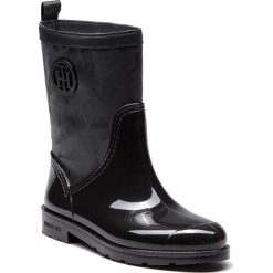 Kalosze TOMMY HILFIGER - Shiny Camo Rain Boot FW0FW03318 Black 990. Czarne buty zimowe damskie TOMMY HILFIGER, ze skóry ekologicznej. Za 549,00 zł.