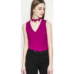 Morgan - Top. Czerwone topy damskie marki Morgan, s, z elastanu. W wyprzedaży za 79,90 zł.