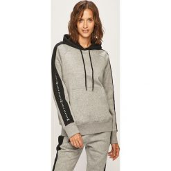Under Armour - Bluza. Szare bluzy damskie Under Armour, s, bez wzorów, z bawełny, bez rękawów, z kapturem. W wyprzedaży za 199,90 zł.