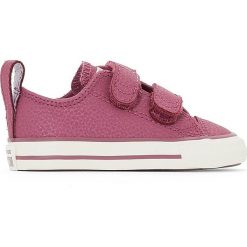 Buty sportowe CTAS 2V CUIR FASHION LEATHER. Fioletowe buty dziewczęce sportowe marki Converse, z bawełny, na płaskiej podeszwie. Za 161,66 zł.