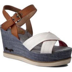 Sandały WRANGLER - Jeena Indigo Cross WF0802712 White 51. Pomarańczowe klapki damskie Wrangler, bez wzorów, ze skóry ekologicznej, bez obcasa, na obcasie. W wyprzedaży za 169,00 zł.